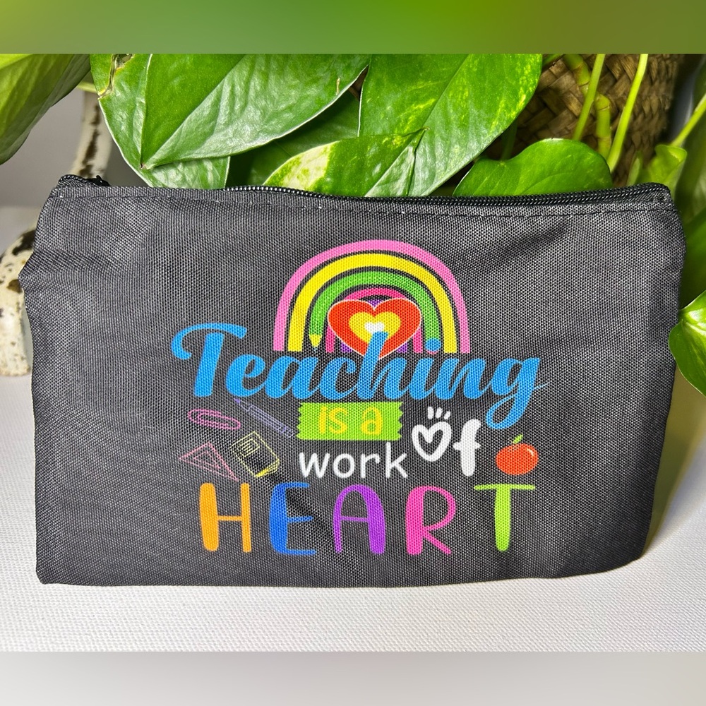 💜4for$20💜 Teacher Quote Pouch